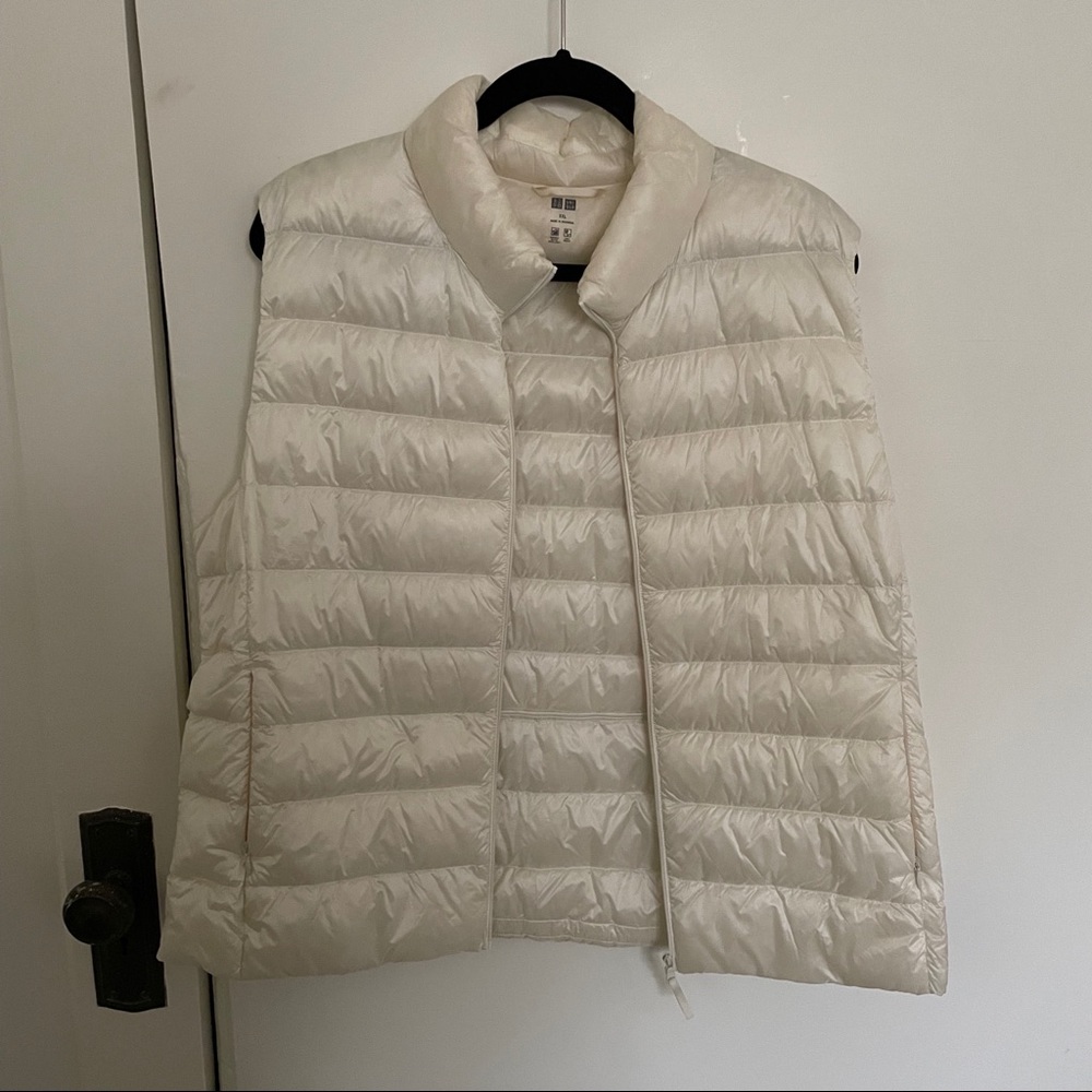 UNIQLO - WHITE PUFFER DOWN VEST - XXL